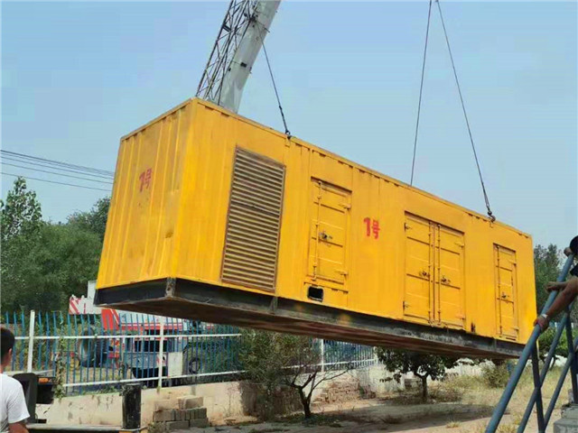 临潭300KW柴油发电机组油耗是多少？